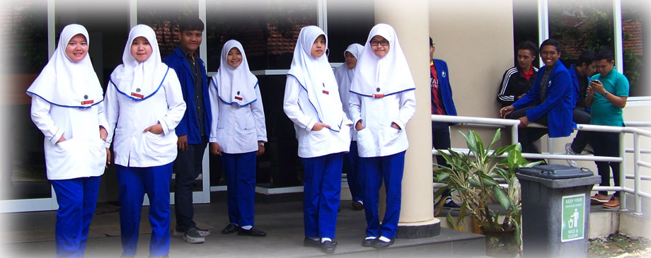 Mahasiswa Mitra RIA Husada